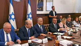 بينيت، لبيد وليبرمان.. لإسقاط نتنياهو