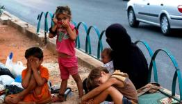 عائلة فلسطينية نازحة