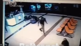 لقطة من مقطع الفيديو 