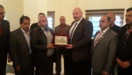 تقديم درع القدس لمحافظ الشمال رمزي نهرا