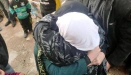 الاسيرة فداء تعانق والدتها