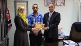 طالبان فلسطينيان يفوزان بمشروع مراقبة العمليات الحيوية للمريض
