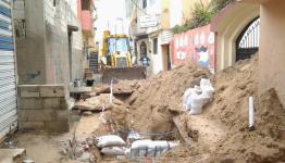 صورة لأحد الطرقات المدمرة في الرشيدية