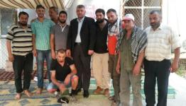 الرفاعي خلال زيارته خيمة الاعتصام في البارد 
