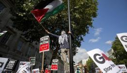خلال تظاهرة في لندن دعماً لفلسطين