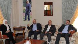 الحريري تستقبل وفد حماس 