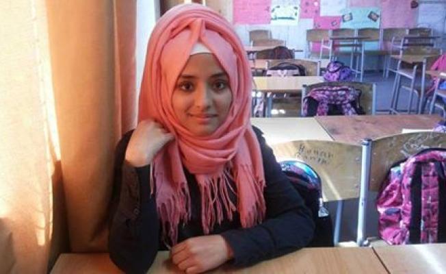 سارة مهند منصور