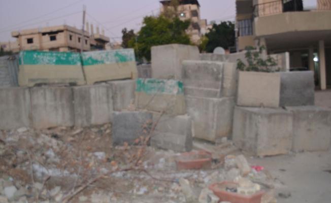 السواتر تحيط بمخيم برج الشمالي 
