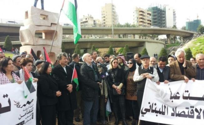 عمال فلسطين في عين الحلوة يطالبون بحق العمل