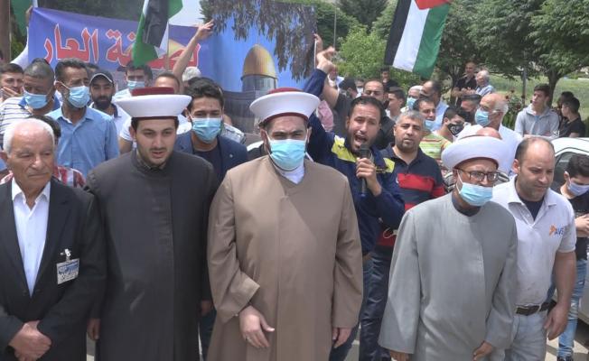 وقفة تضامنية في بر الياس