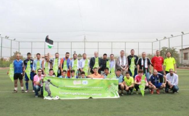 الاعبور المشاركون بدورة كرة القدم