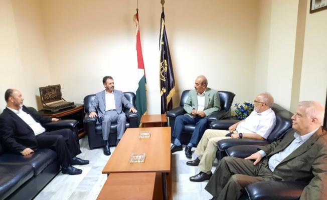 عطايا يستقبل وفد  المؤتمر الشعبي
