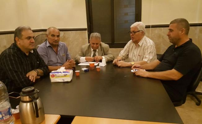 خلال الاجتماع