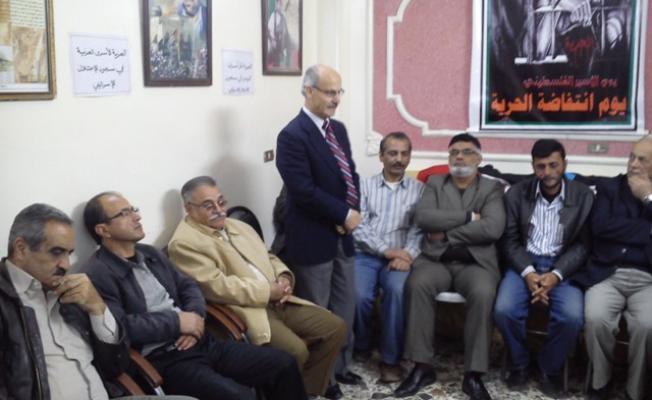 خلال تكريم الأسرى (2)
