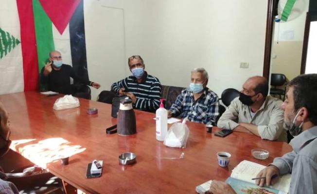 خلال الاجتماع