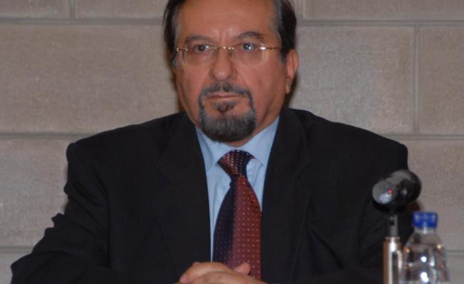 الوزير السابق عصام نعمان