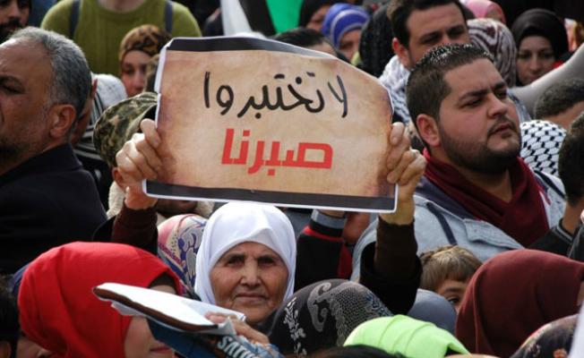 من اعتصام سابق أمام مكتب الأونروا في بيروت 