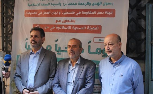 عطايا خلال اليوم الصحي المجاني في المخيمات
