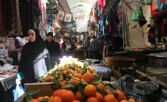 سوق الخضار في مخيم عين الحلوة 