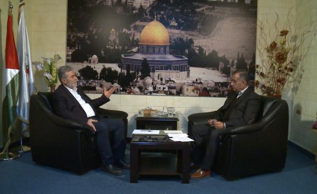 القائد النخالة خلال المقابلة