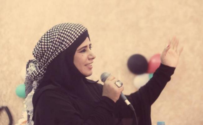 الشاعرة إلهام أبو خاطر