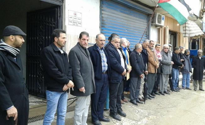 أثناء الوقفة التضامنية في عين الحلوة 