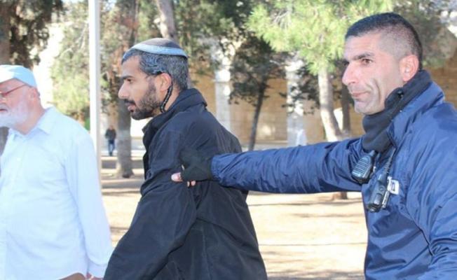 أحد المستوطنين المتطرفين