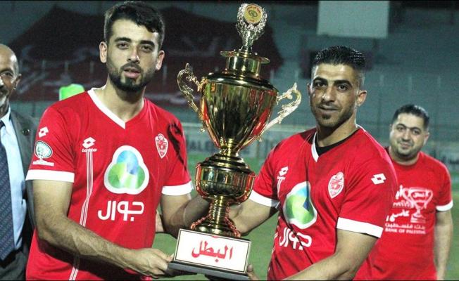 خلال التتويج بكأس فلسطين