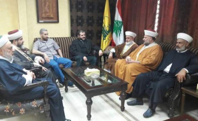 أثناء اللقاء