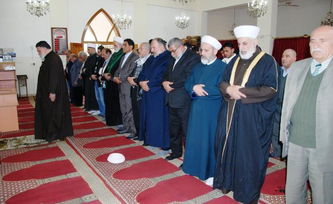 خلال الصلاة