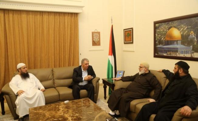 من اللقاء