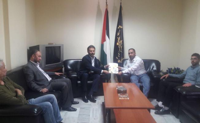 عطايا يستقبل الحملة الدولية للتضامن مع الأسرى