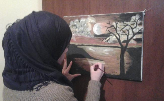 الفنانة التشكيلية شيرين حسن عبدالله