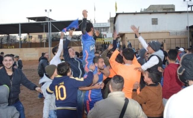 فرحة اللاعبين بالفوز