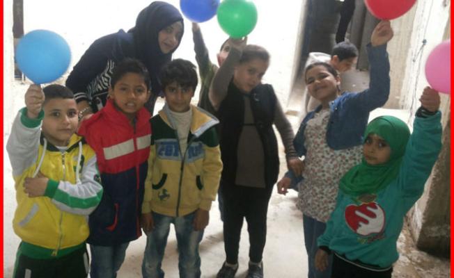 اطفال اثناء النشاط الترفيهي 