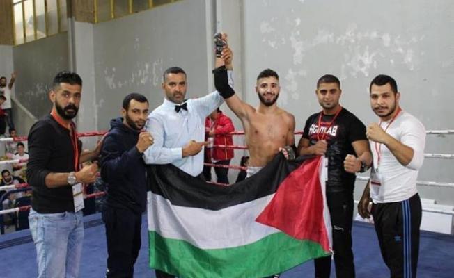فلسطيني يحصد المركز الاول