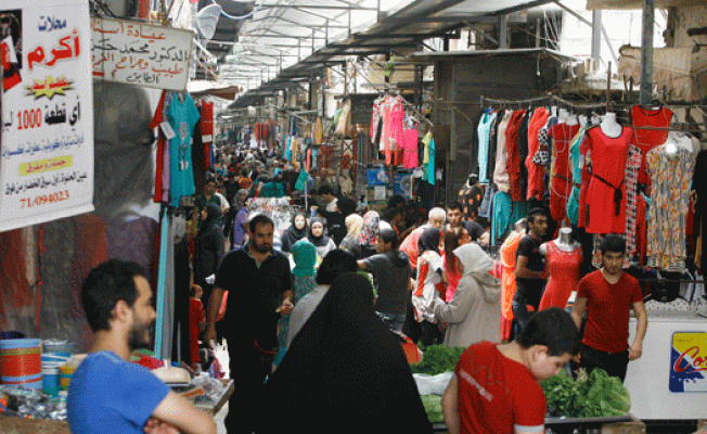 سوق الخضار في عين الحلوة