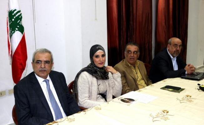 من الندوة