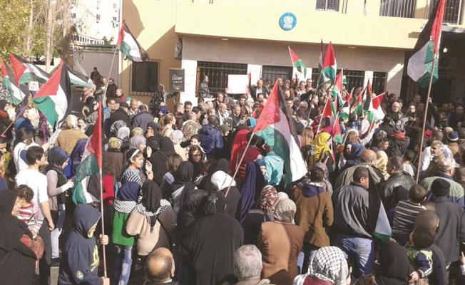 حراك فلسطيني في عين الحلوة