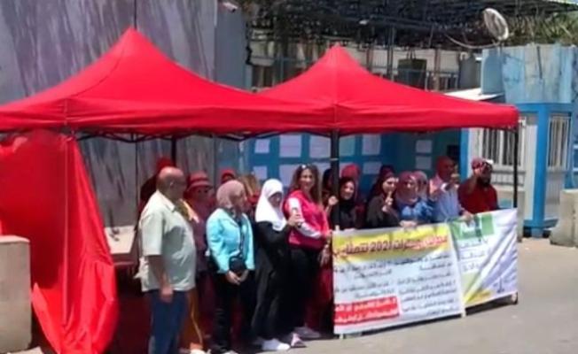 من الاعتصام الاحتجاجي أمام مقر الأونروا