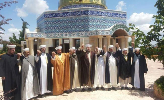 المشايخ في مارون الراس