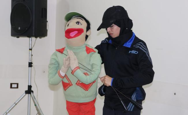 من المسرحية