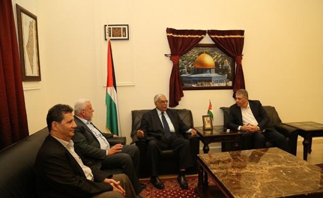 السفير أشرف دبور يستقبل الأستاذ معن بشور