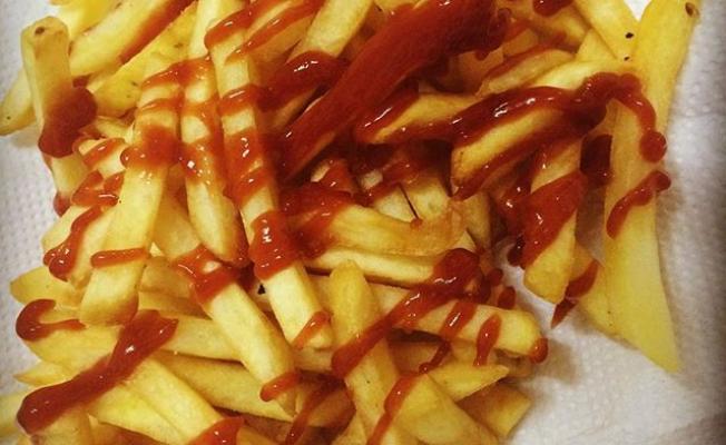 بطاطس مع كاتشب
