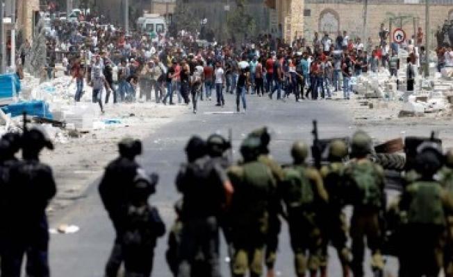 مواجهات بين جنود العدو وشبان فلسطينيين