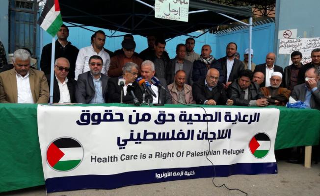 خلية الازمة من أمام مقر الرئيسي في بيروت