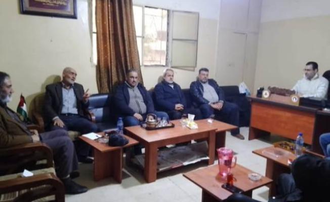 خلال الاجتماع