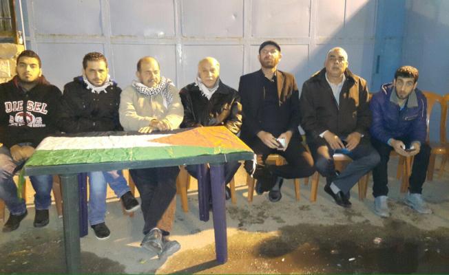 إغلام مكاتب مدراء المخيم ومقر الأونروا