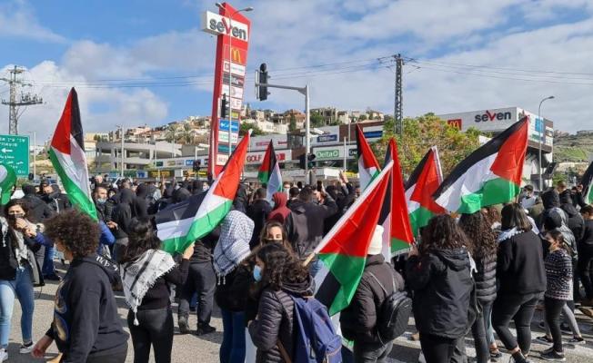 العلم الفلسطيني في أم الفحم بالداخل المحتل