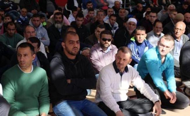 صلاة الجمعة في أم الفحم